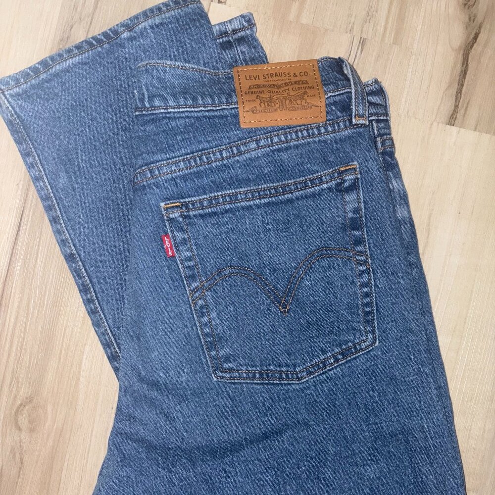 Levi Strauss Medium Wash Button Fly Wedgie Straight Jeans W 29